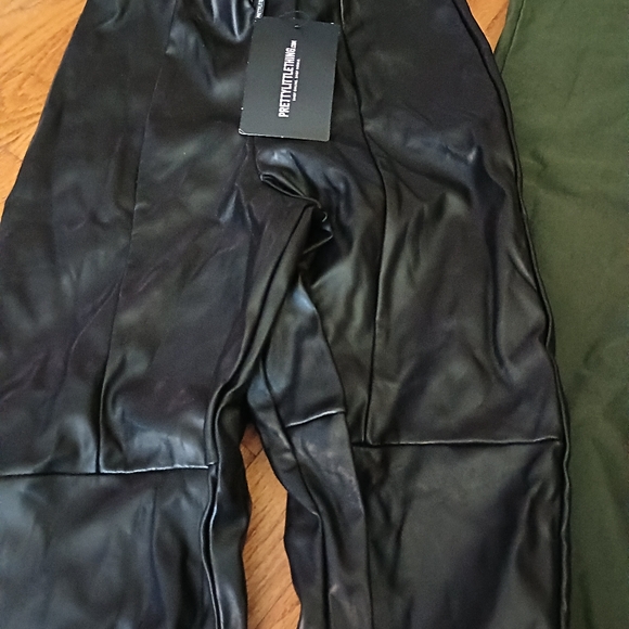 Pants bundle - Picture 6 of 6